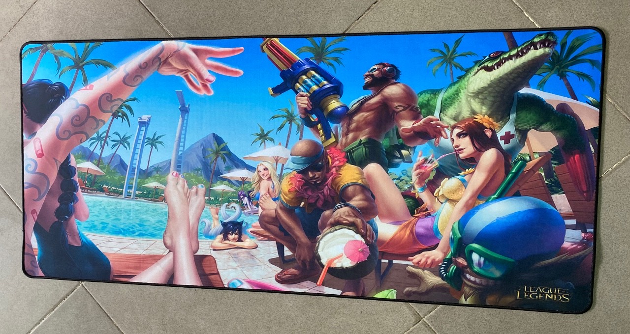 Lót chuột anh hùng trên bãi biển size lớn 90x40cm-M01